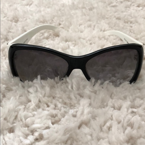 Escada sunglasses - Picture 2 of 3